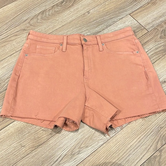 Universal Thread High-Rise Shorts - Picture 5 of 9